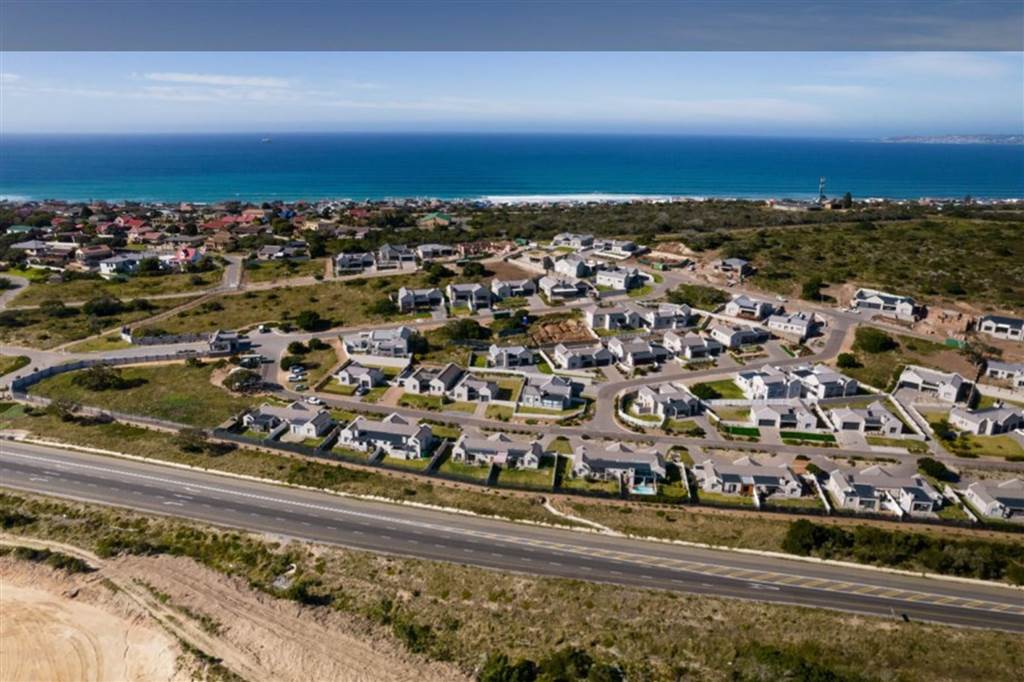 property for sale in reebok mossel bay