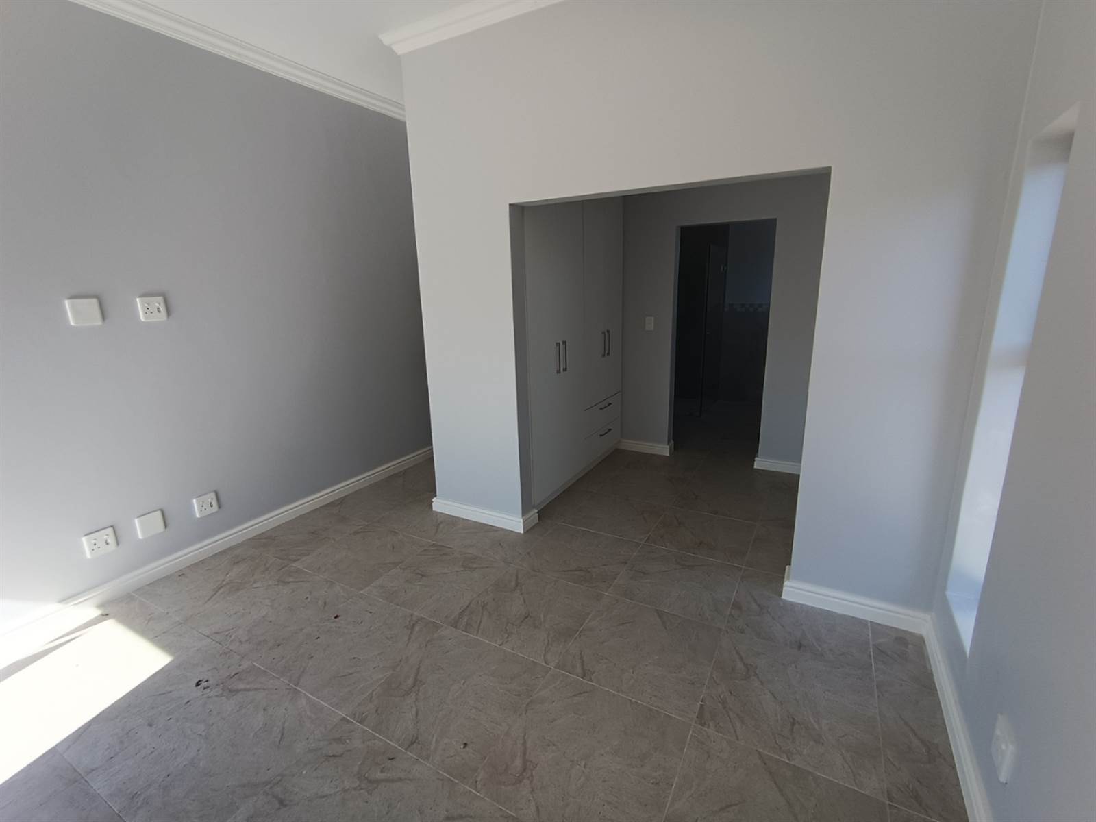 4 Bed House in Paarl photo number 9