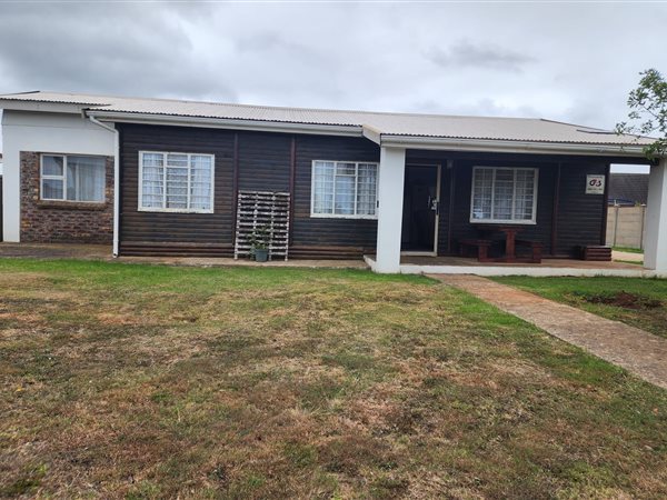 4 Bedroom House 4 Bedroom House