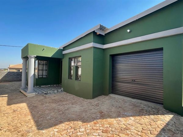 3 Bed House in Mohlakeng