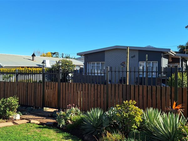 4 Bedroom House 4 Bedroom House