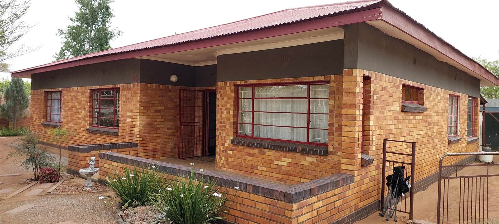 4 Bed House in Theunissen photo number 1