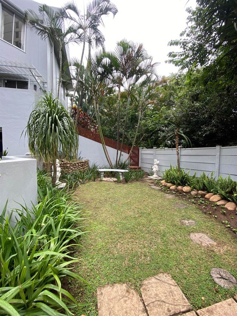 2 Bed Townhouse in Umhlanga Rocks photo number 24