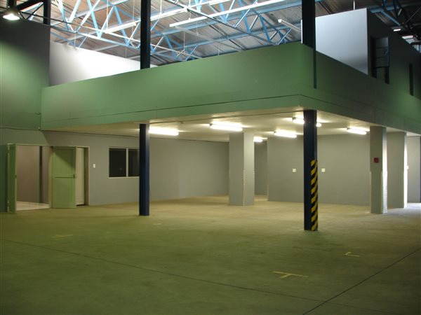 620  m² Commercial space