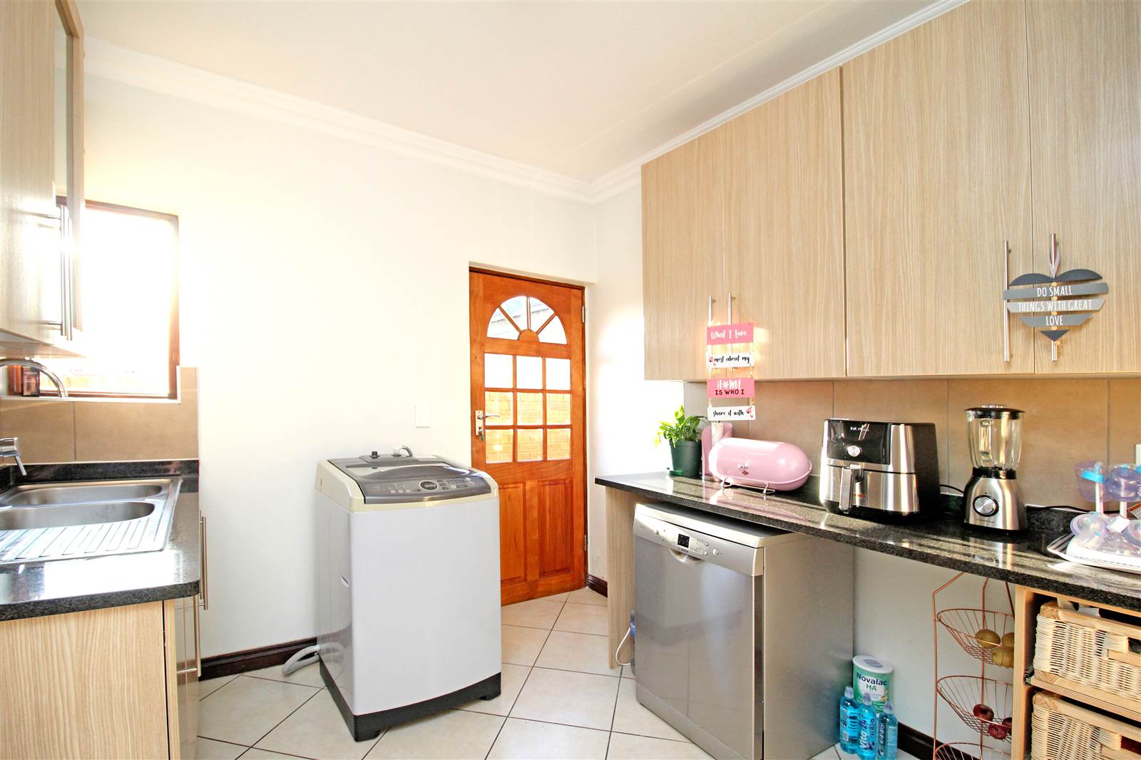 3 Bed House in Rietvlei Ridge Country Estate photo number 6