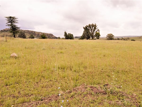 2320 m² Land available in Hobhouse