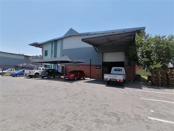 675  m² Commercial space