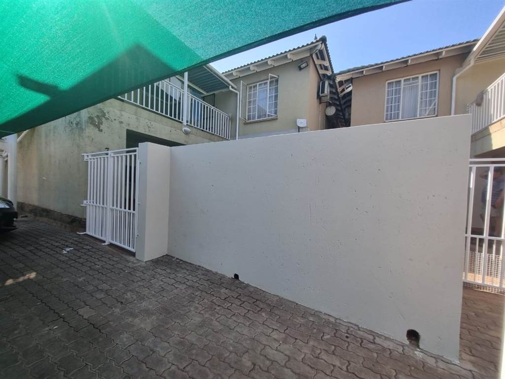 2 Bed Apartment in Thabazimbi photo number 7