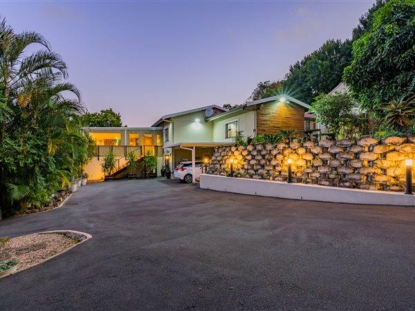 4 Bedroom House 4 Bedroom House