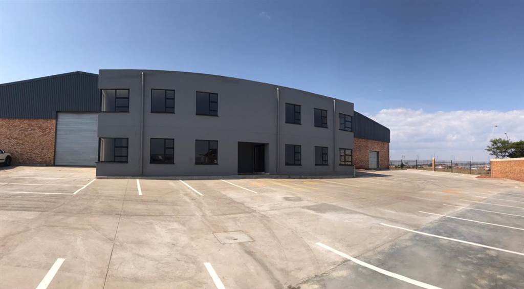 2476  m² Industrial space in Clayville photo number 2