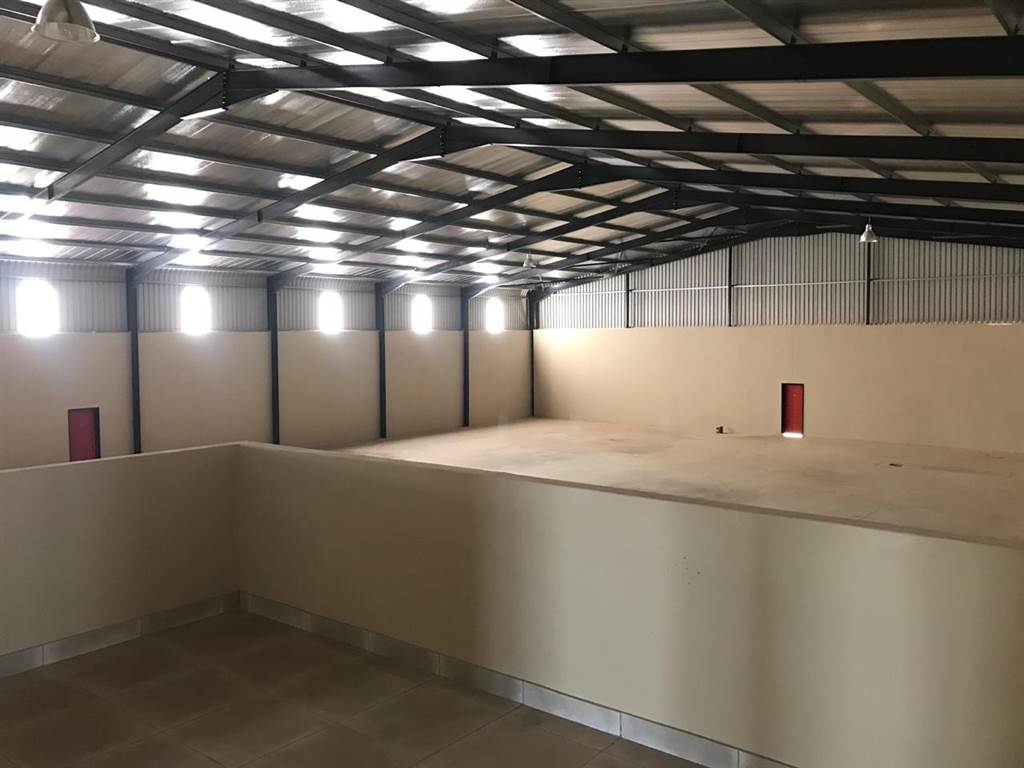 2476  m² Industrial space in Clayville photo number 16