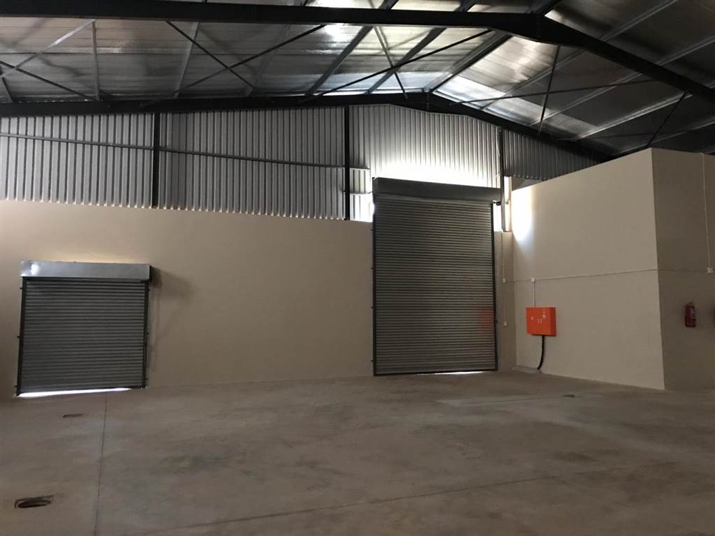 2476  m² Industrial space in Clayville photo number 7