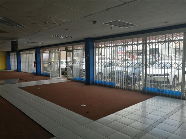 920  m² Retail Space