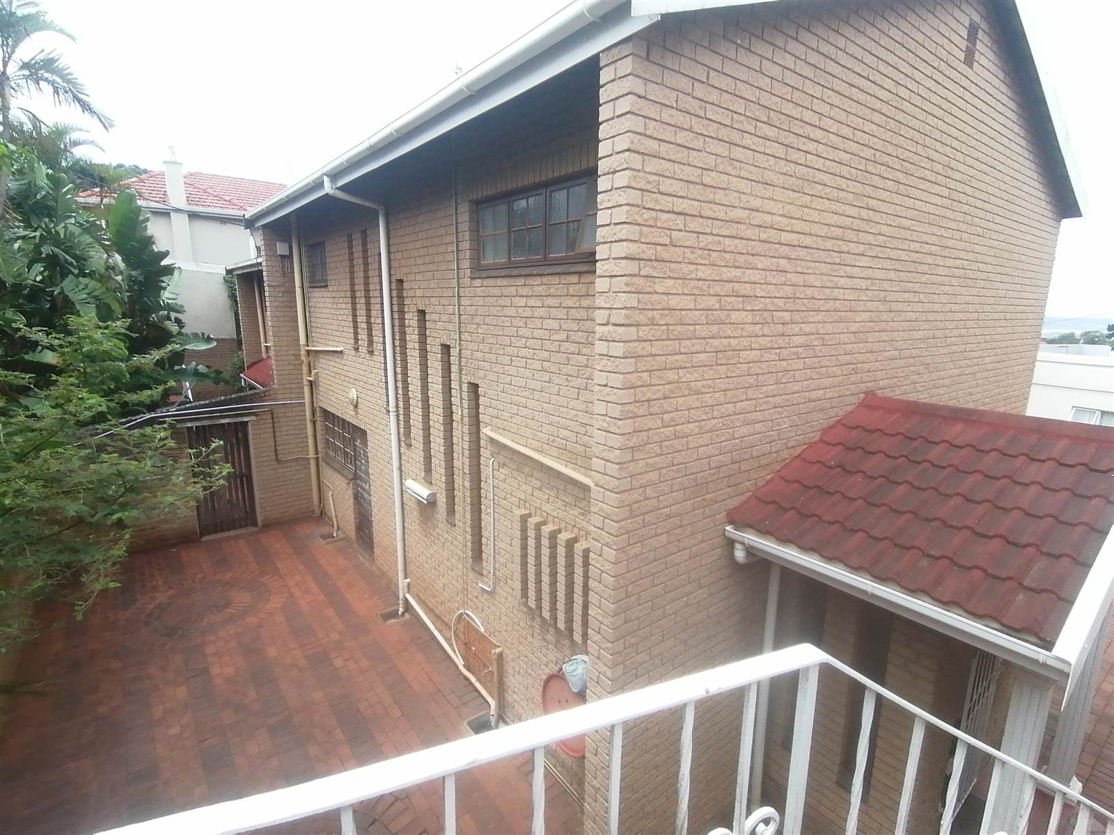 2 Bed Townhouse in Glenwood photo number 1