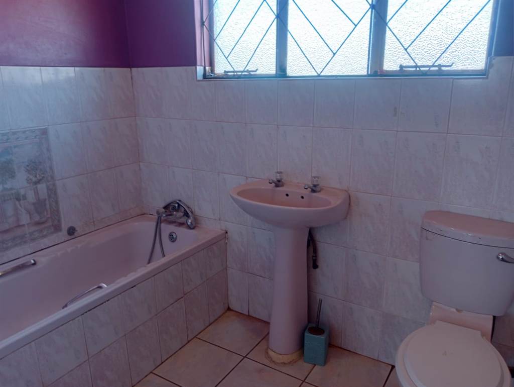 3 Bed House in Mothibistad photo number 7