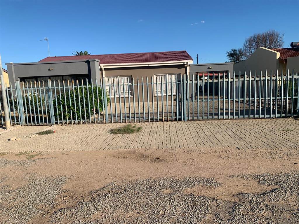 5 Bed House in Mmabatho unit 2 photo number 19