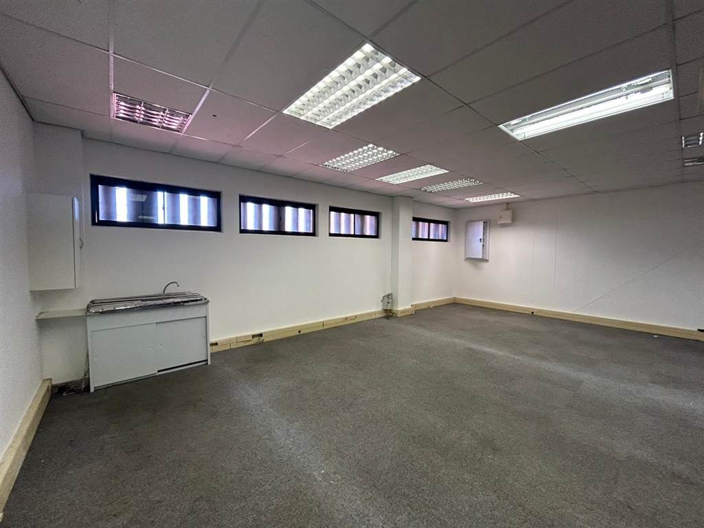 133  m² Commercial space in Horizon View photo number 13