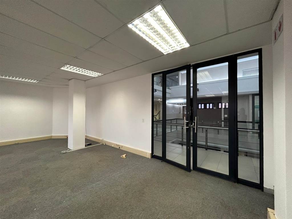 133  m² Commercial space in Horizon View photo number 7