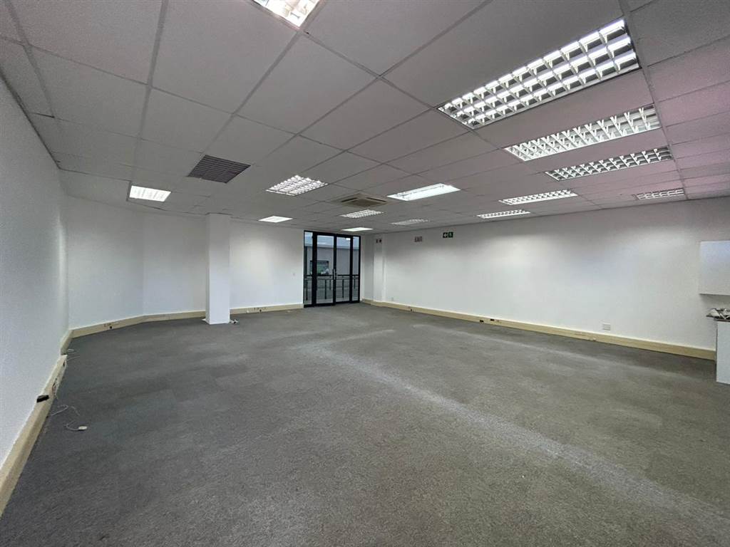 133  m² Commercial space in Horizon View photo number 10
