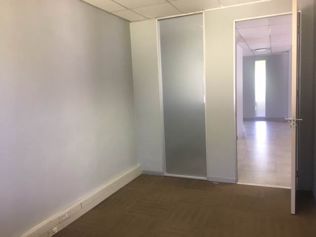 350  m² Commercial space in Woodmead photo number 19