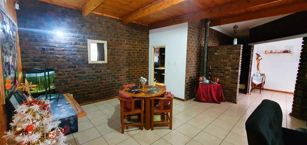 3 Bed House in Koffiefontein photo number 15