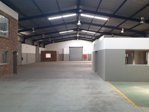 1107  m² Industrial space