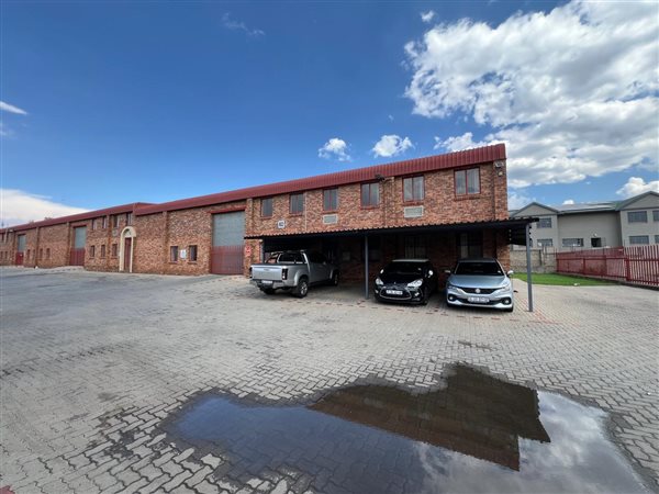 578  m² Industrial space