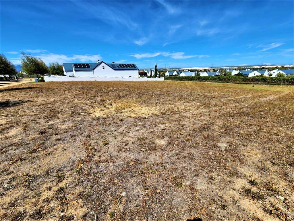 1560 m² Land available in Croydon photo number 7