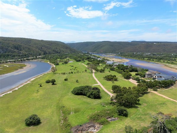 4268 m² Land available in Keurboomstrand