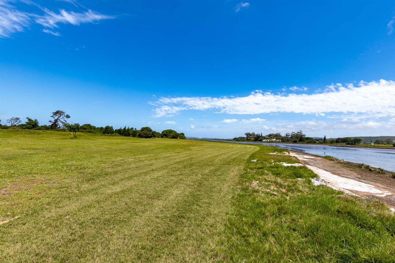 4268 m² Land available in Keurboomstrand photo number 5