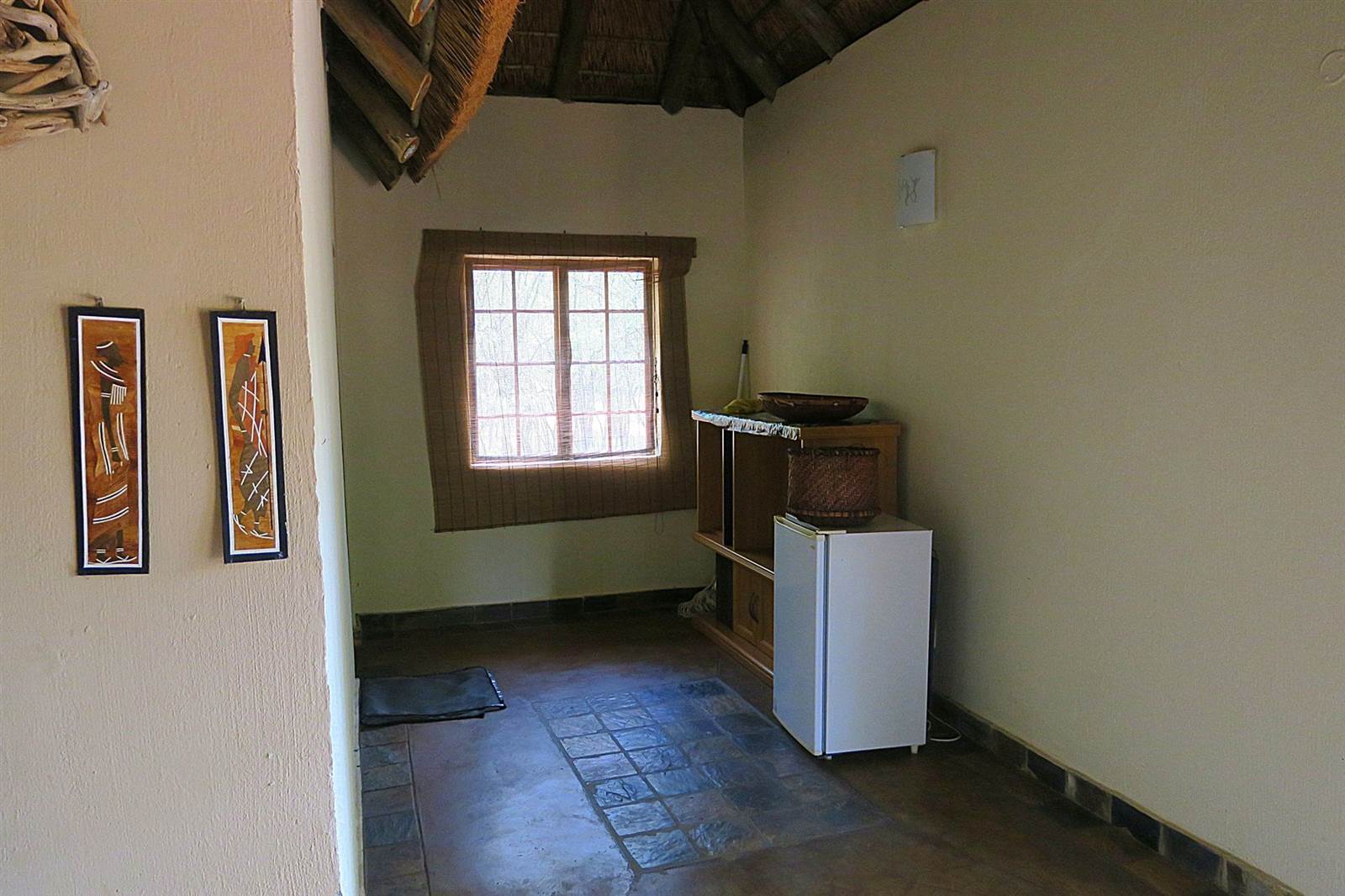 2 Bed House in Vaalwater photo number 6