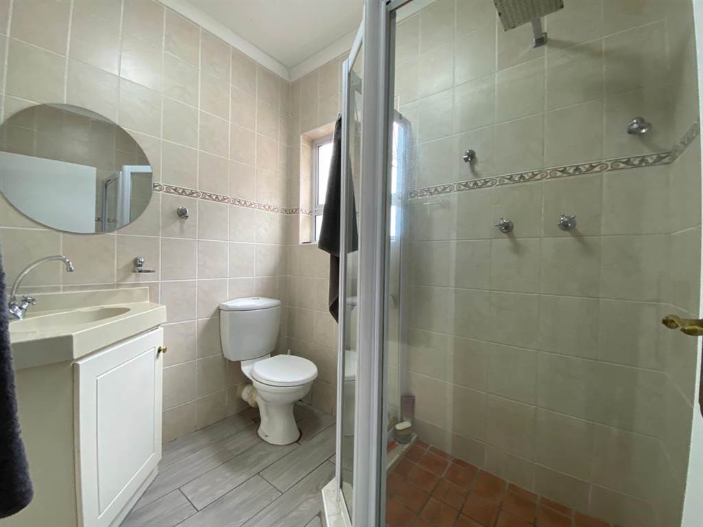 2 Bed House in Onrus photo number 20