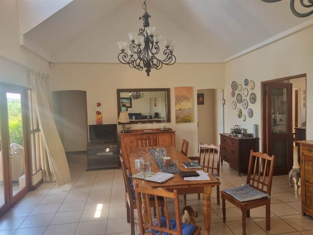 12 Bed House in Muldersdrift photo number 12