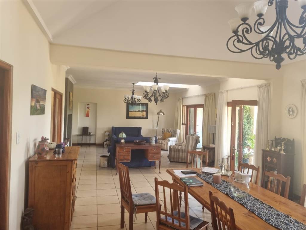 12 Bed House in Muldersdrift photo number 18