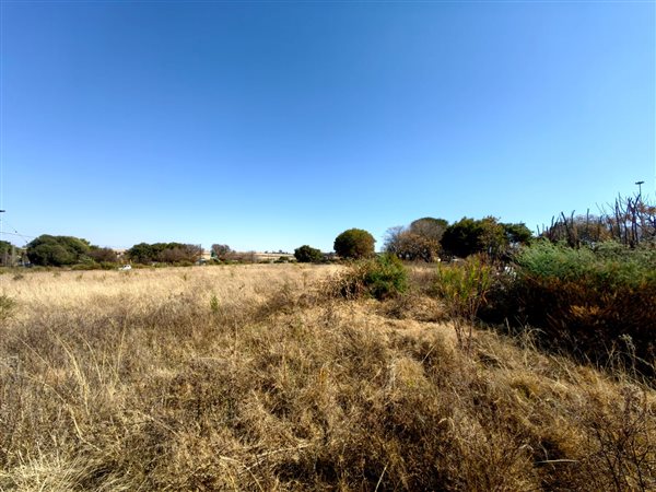 2 974 m² Land