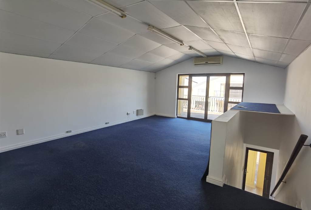 80  m² Office Space in Montague Gardens photo number 3