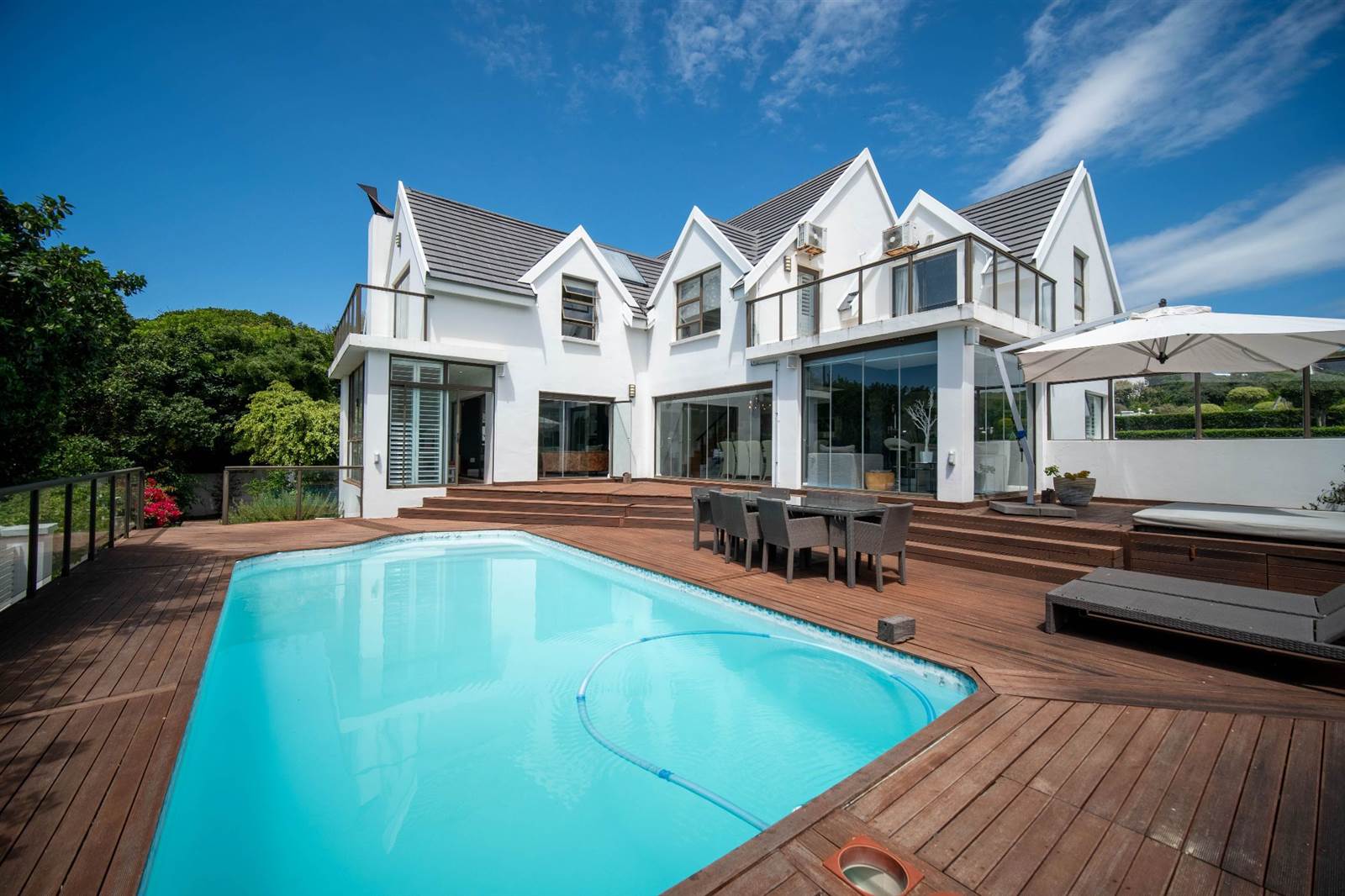 6 Bed House in St Francis Bay photo number 4
