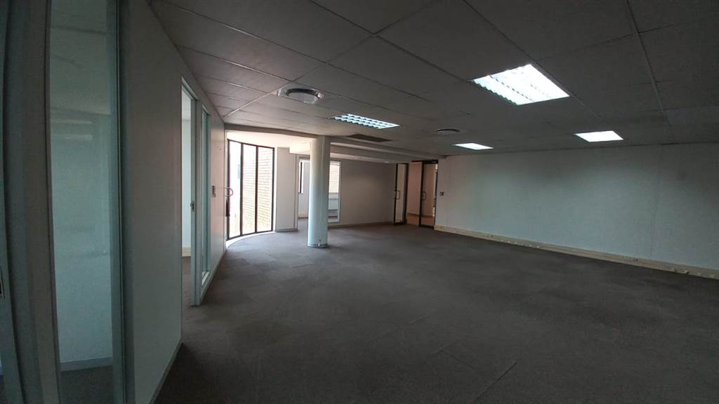 659  m² Commercial space in Menlyn photo number 24