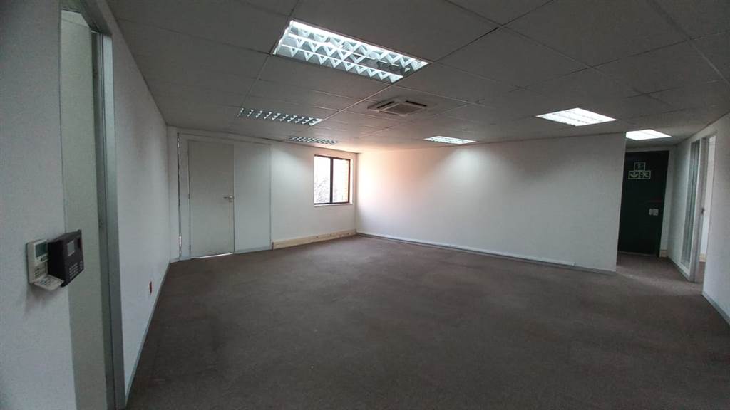 659  m² Commercial space in Menlyn photo number 16