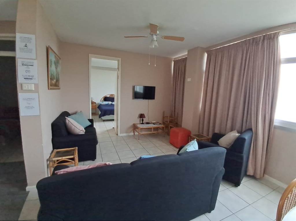 2 Bed Apartment in Doonside photo number 7