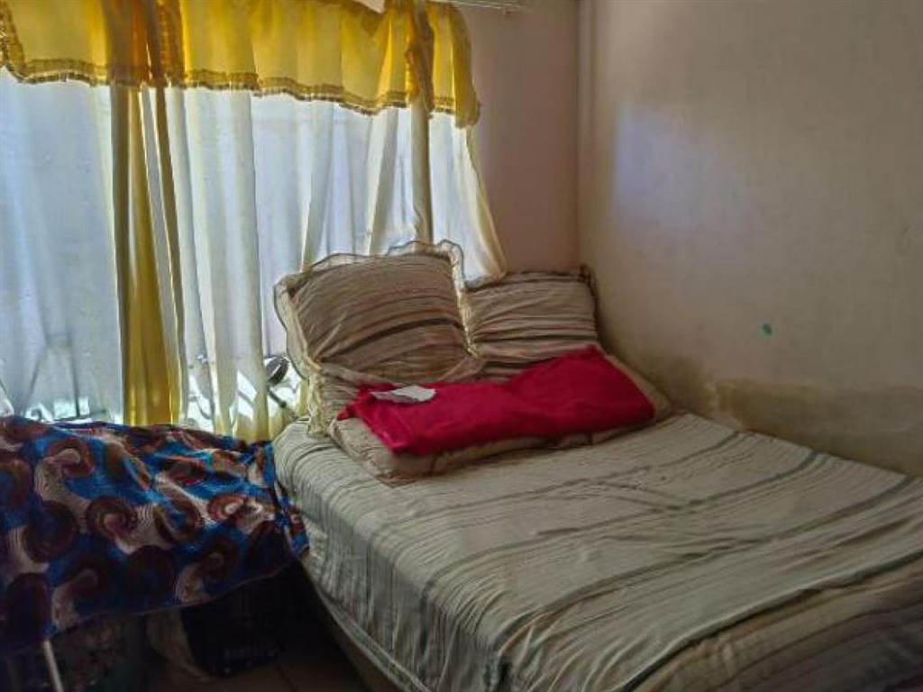 2 Bed House in Soshanguve photo number 30