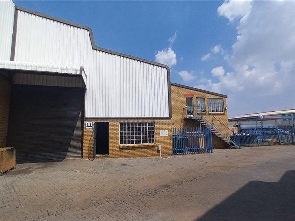 190  m² Industrial space in Jet Park