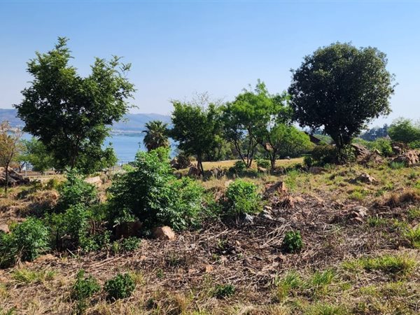 408 m² Land available in Kosmos