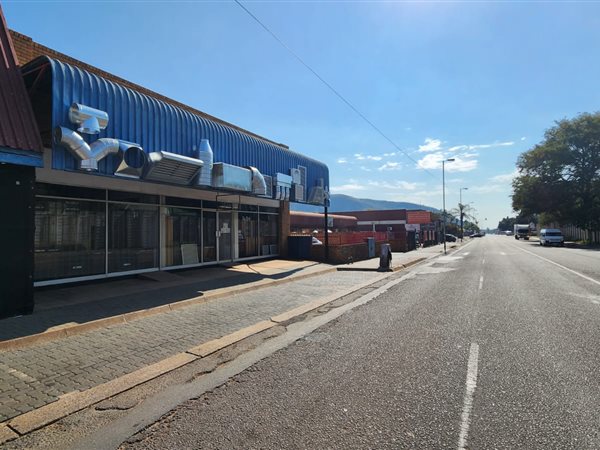 1360  m² Commercial space in Mayville