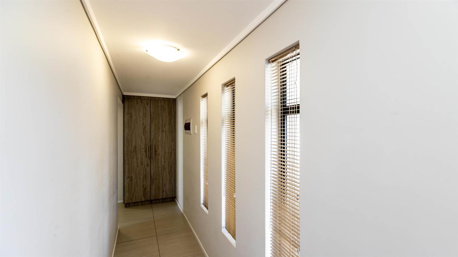 2 Bed Townhouse in Nahoon Valley Park photo number 8