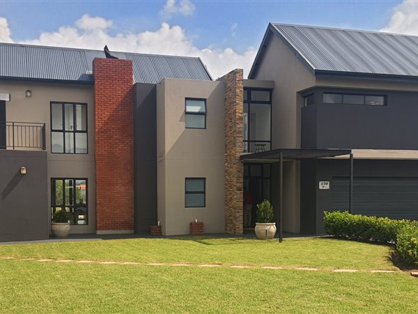4 Bedroom House 4 Bedroom House