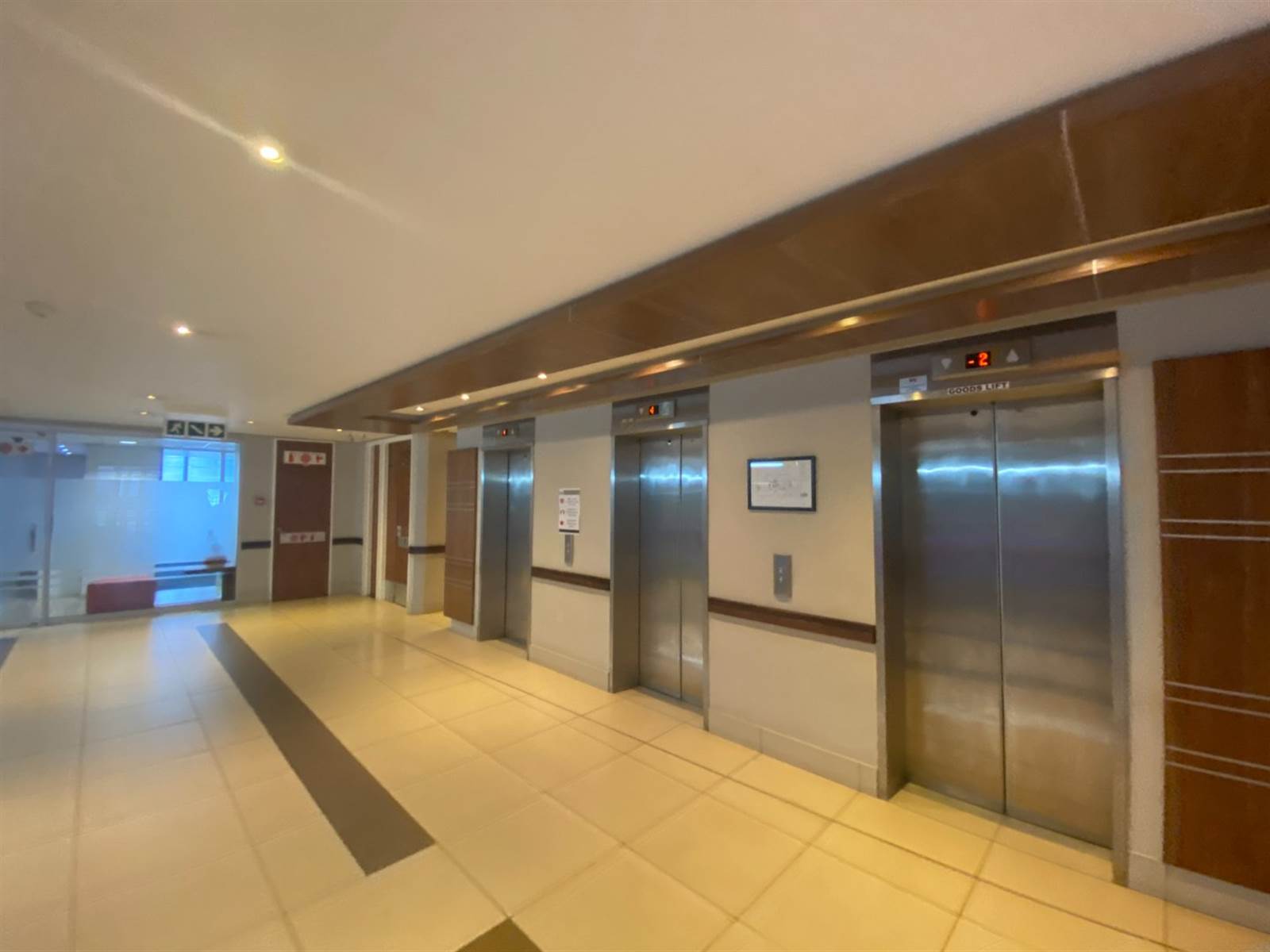 745  m² Office Space in Centurion CBD photo number 7