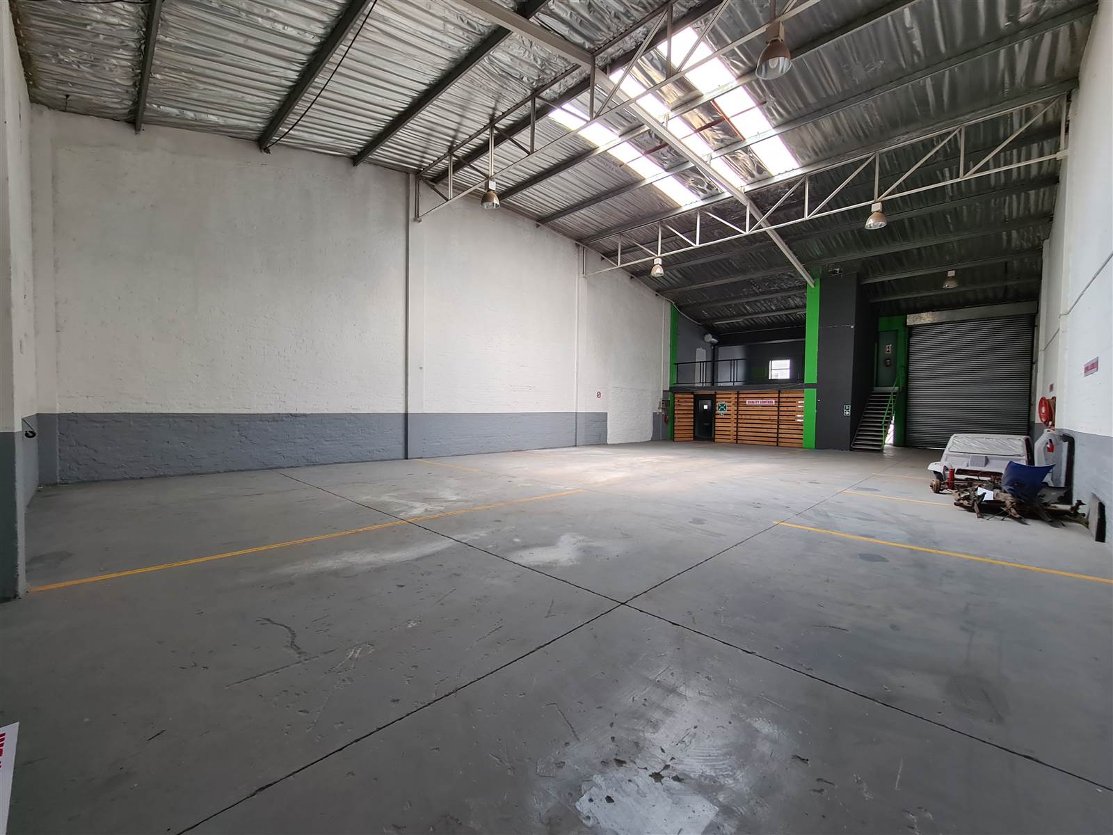 460  m² Industrial space in Spartan photo number 2