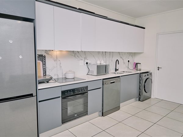 1 Bed Apartment in Somerset West Central