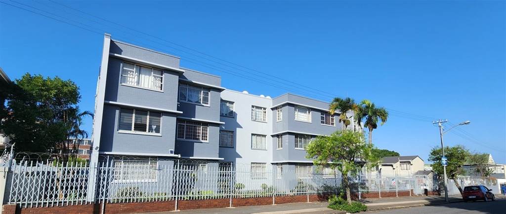 1 Bed Apartment in Bulwer photo number 20